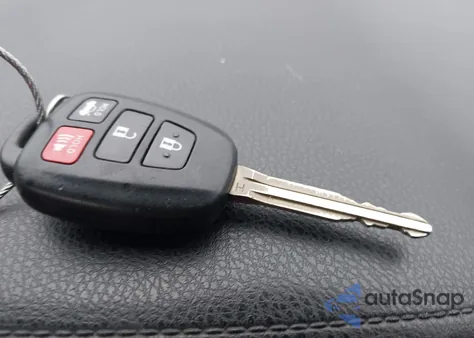 2014 Toyota Corolla Le z USA, uszkodzony, nr VIN 2T1BURHE3EC226791